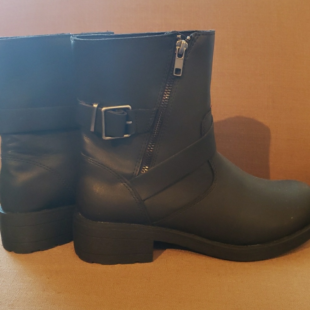 Black Boots-NEW